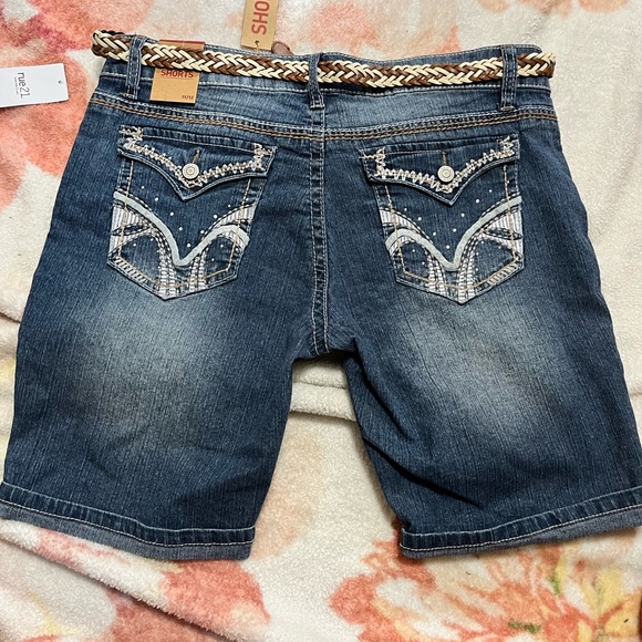 NWT Rue 21 blue Jean shorts Size 11/12 - Picture 2 of 2